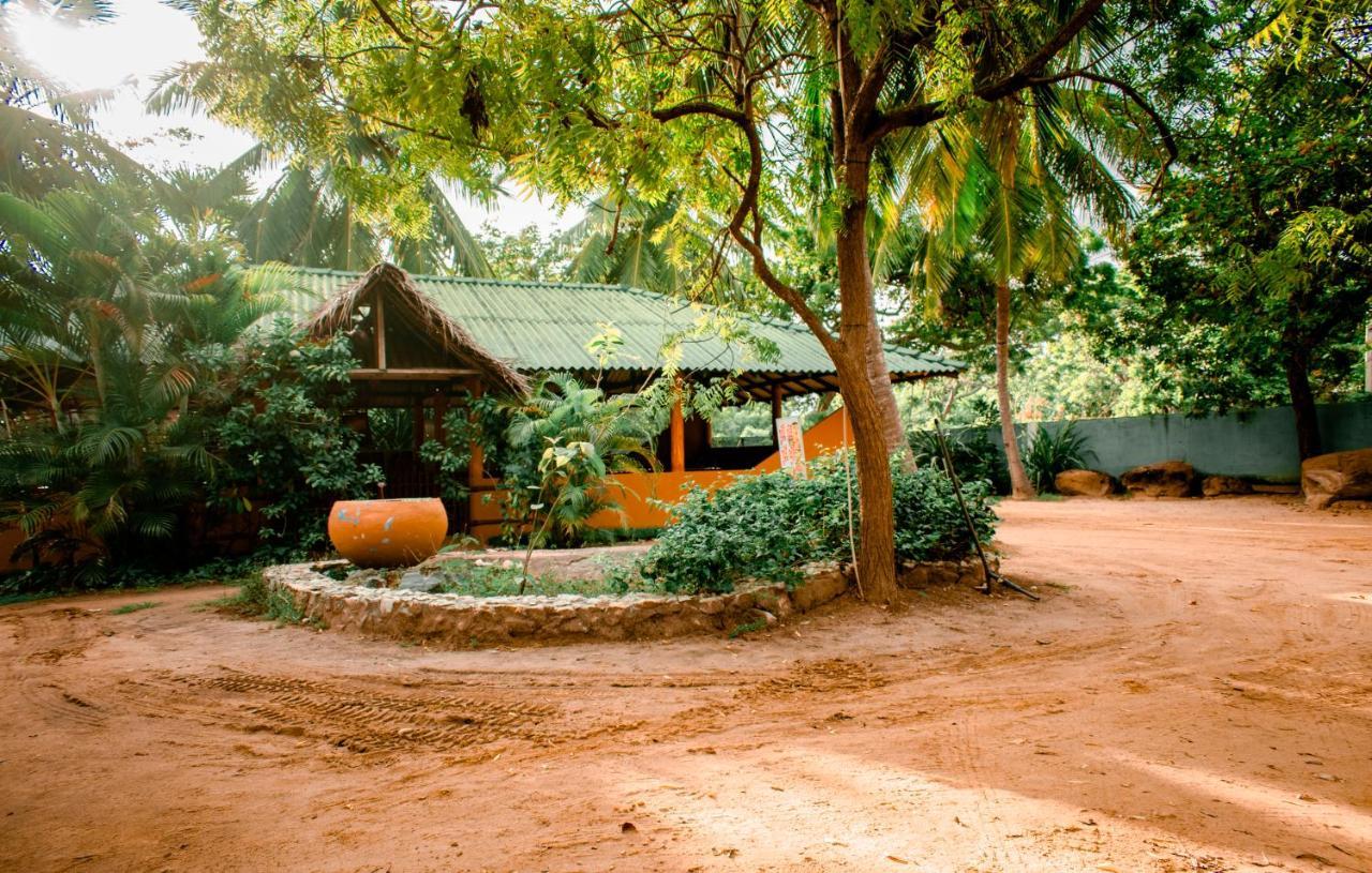 Sarada Beach Resort Yala Тиссамахарама Экстерьер фото